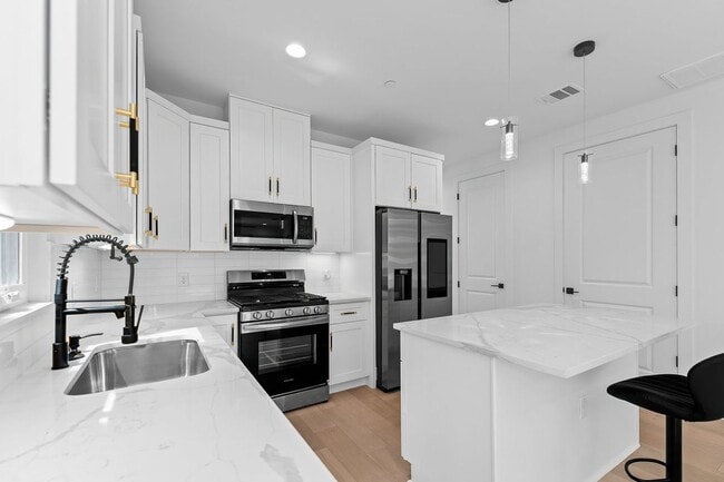Photo - 5305 Ledesma Rd