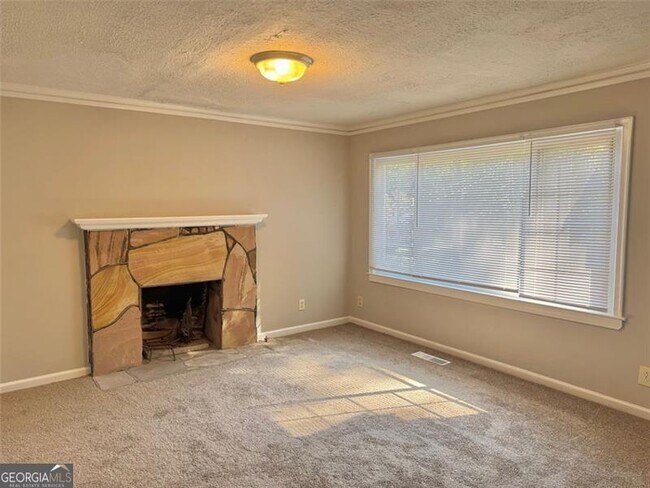 Photo - 1589 Pinehurst Dr SW