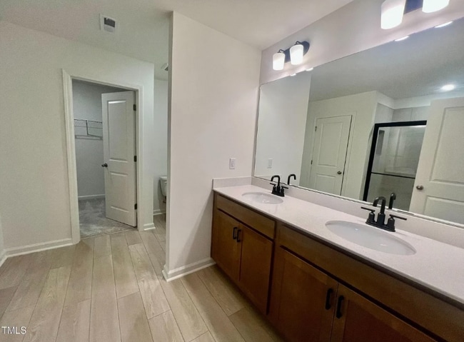 Photo - 368 Spelt Ct