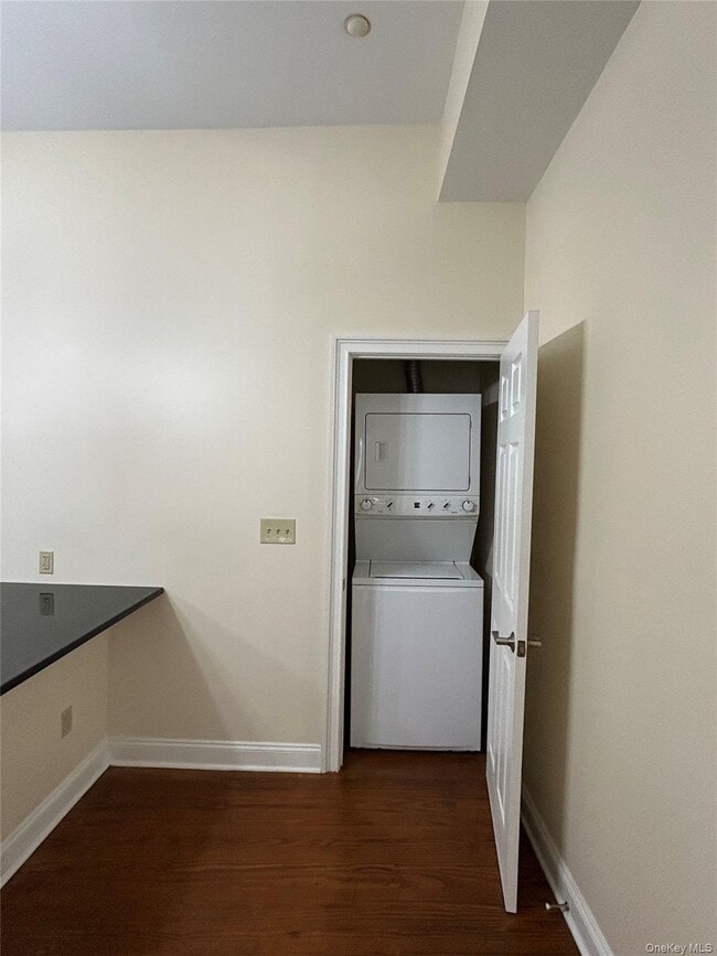 Photo - 337 Main St Unit 2R