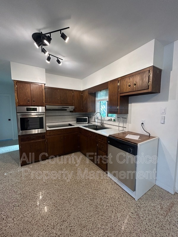 Photo - 2819 53rd St N