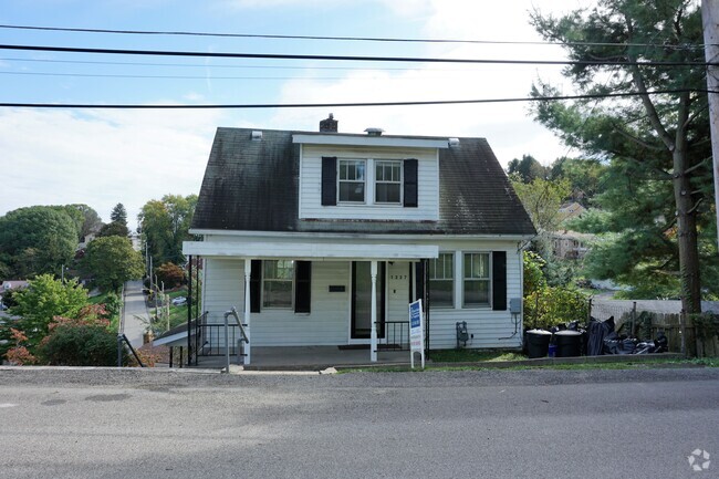 Building Photo - 1227 Prospect Ave Rental