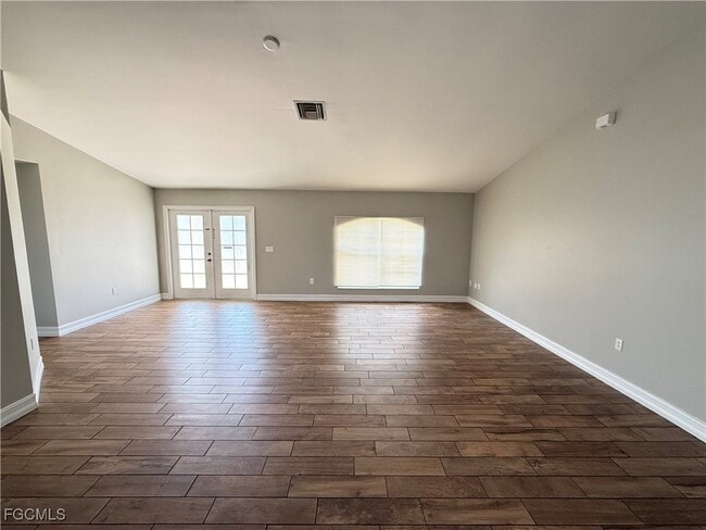 Photo - 629 Dauphine Ave S