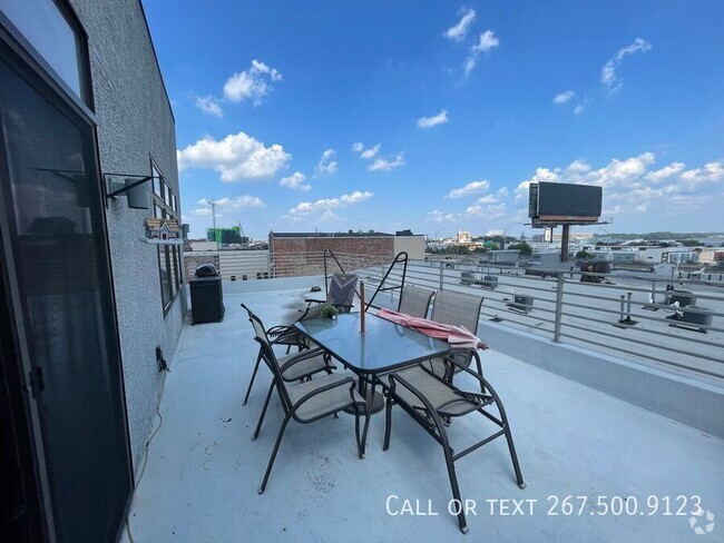 Building Photo - Garage parking Included! Great Location in... Unit 5B Rental