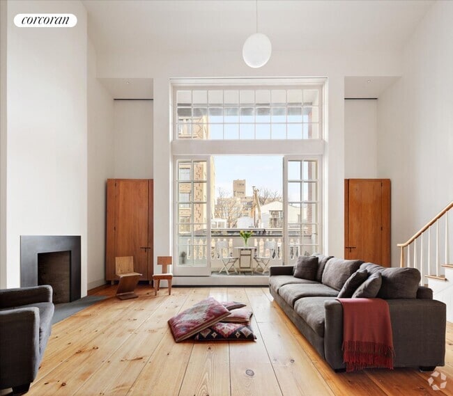Building Photo - 52 W 9th St Rental