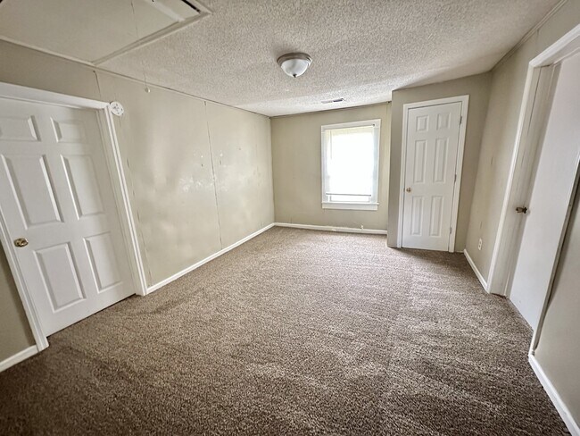 Photo - 10 Center St