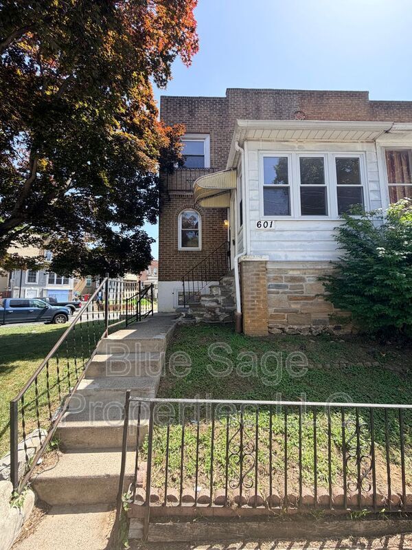 Photo - 601 Littlecroft Rd