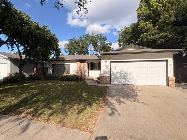 Photo - Lovely 3 bedroom home for rent in Fresno, CA