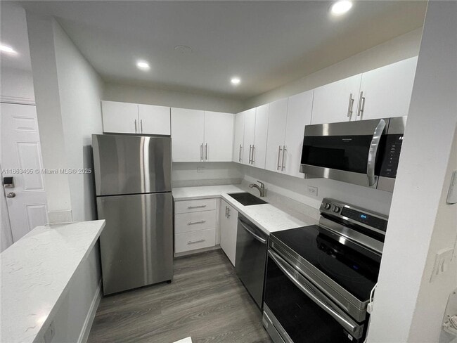 Building Photo - 7012 NW 179th St Unit 210 Rental