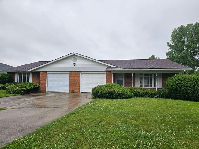 Building Photo - 1516 Edgewood Dr Unit 1516 Edgewood Dr.