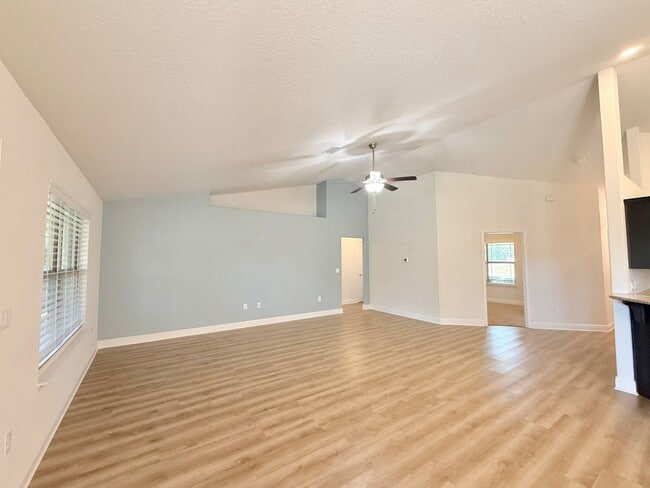 Photo - 4-Bedroom Craftsman Style Home - Winners Gait