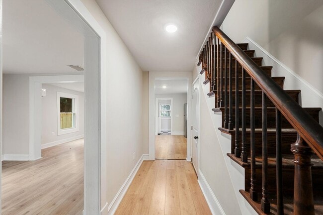 Photo - 553 Highland Ave