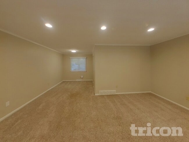 Photo - 13101 Thomas Ave