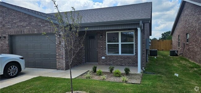 Building Photo - 511 NW 68th Ave Rental