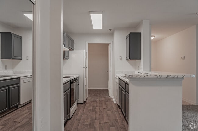 2BR, 2BA - 1,028SF - Kitchen - The Grove at Cary Park