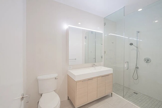 Photo - 15 William St Unit 2325