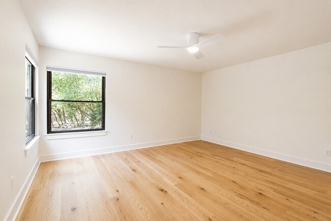 Photo - 15 Mallard Glen Pl