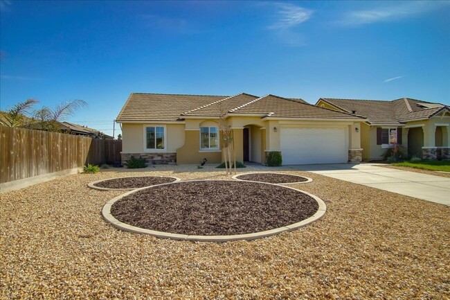 REDUCED!!! Beautifully maintained 3 bedroo... - REDUCED!!! Beautifully maintained 3 bedroo... House