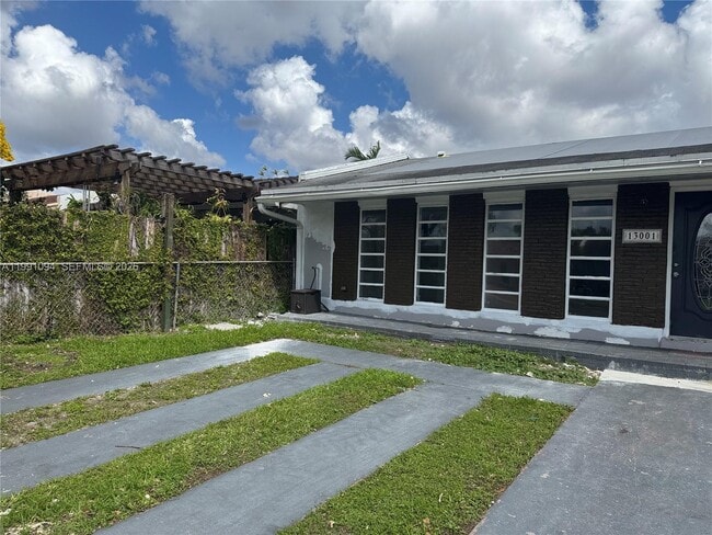 Building Photo - 13001 SW 53rd St