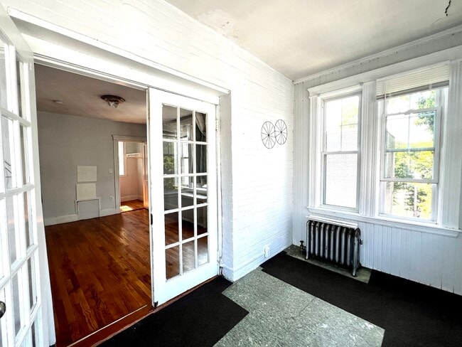 Photo - 74 Babcock St Unit 3