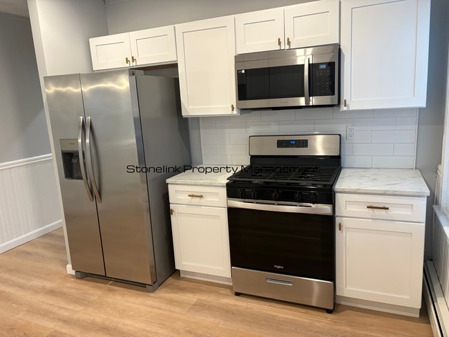 Photo - 27 Ferncliff Ave Unit 1