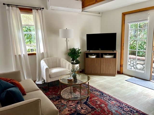 Building Photo - 2187 Stanley Hills Dr Unit Laurel Canyon Studio Guesthouse