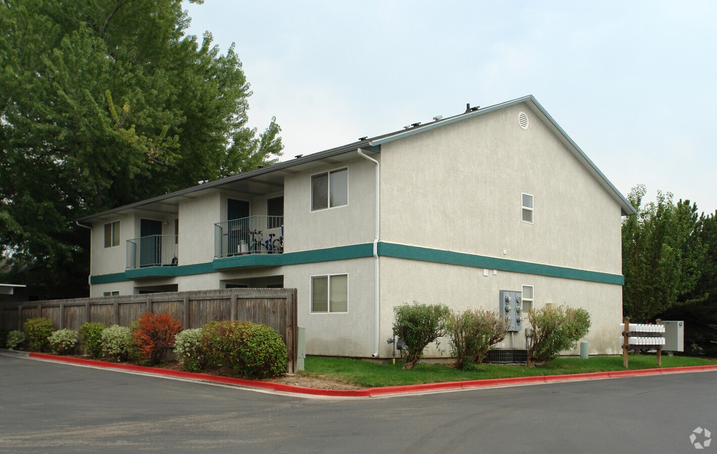 Cascade Apartments - Cascade Apartments