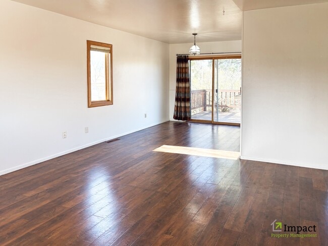 Photo - 2010 Wooten Ln