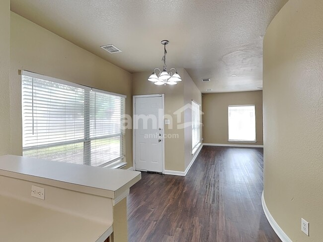 Photo - 3608 Cheyenne St