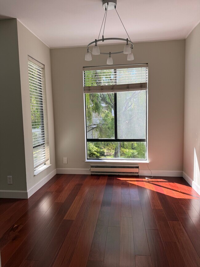 Comedor - 4 Admiral Dr Unidad B332