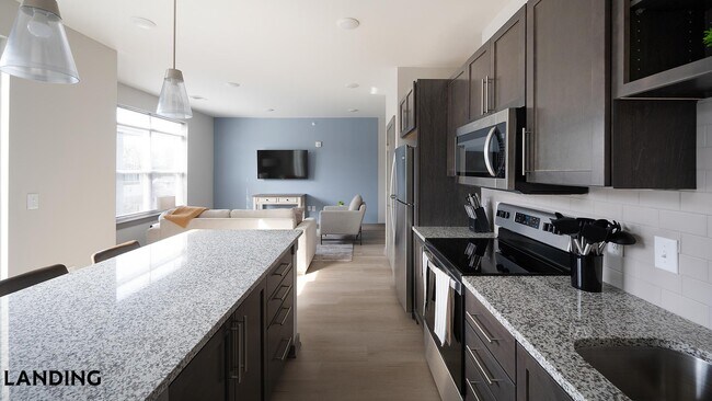 1801 Meridian St Unit 930