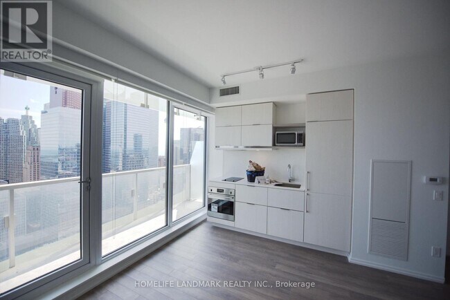 Photo - 197 Yonge St Unit 4008