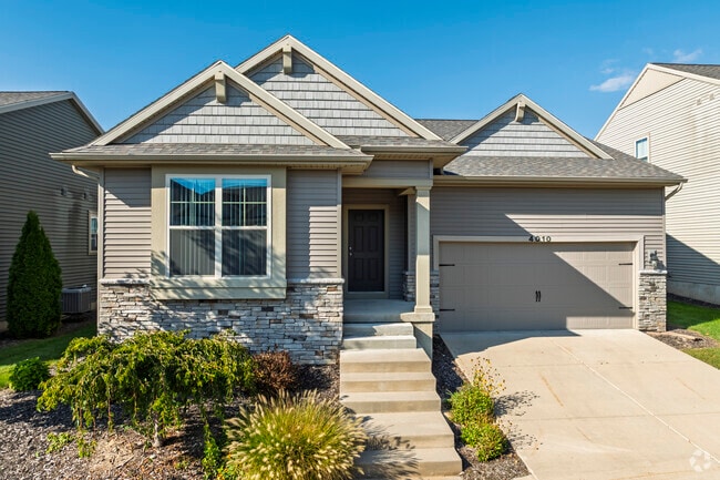 Building Photo - Aspen Lakes Communities