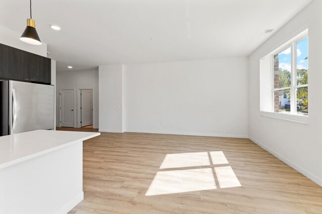 Photo - 5945 6th Ave Unit 117