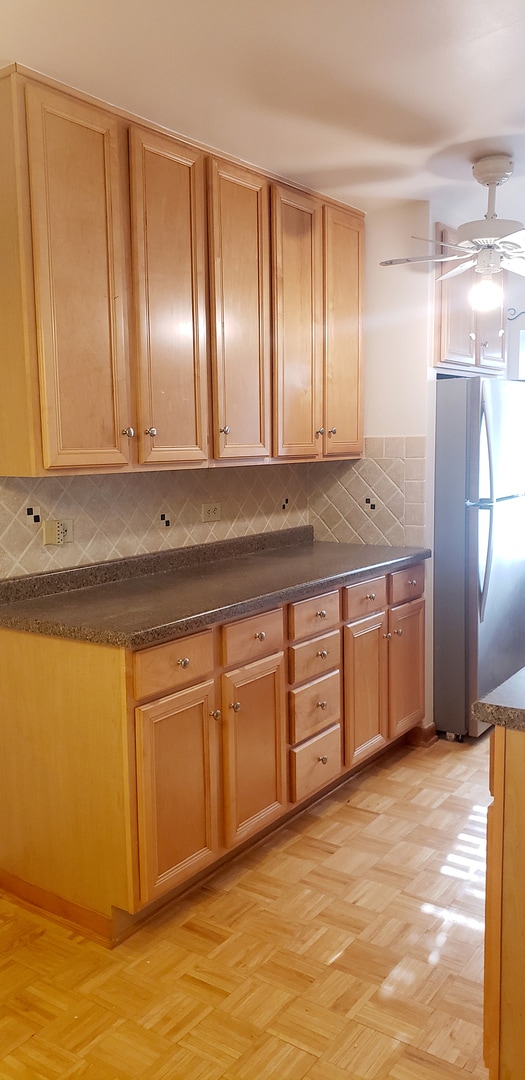 Photo - 835 Pearson St