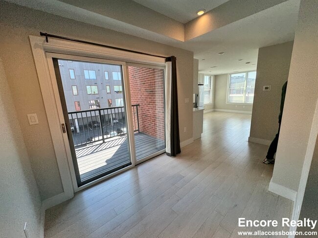 Photo - 197 Green St Unit 305