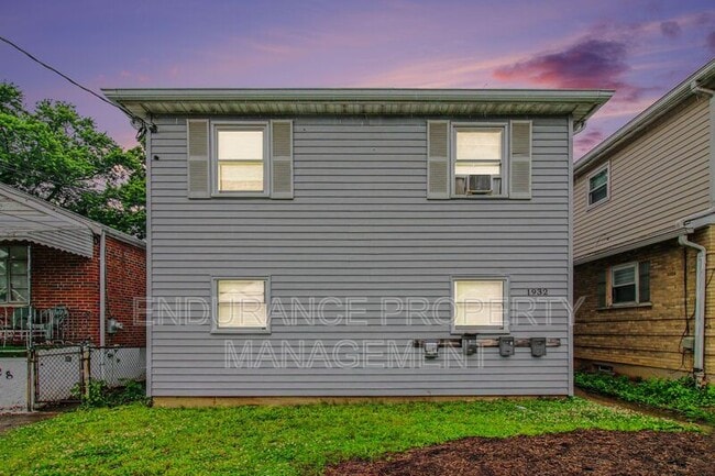 Building Photo - 1932 Truitt Ave Unit #1