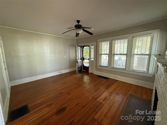 Photo - 319 Grandin Rd