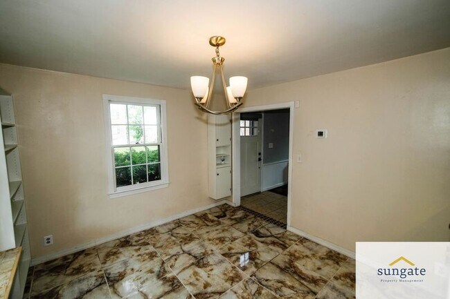 Photo - 7023 Deerfield Rd