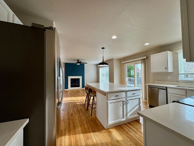 Photo - Beautiful & Updated 4 Bedroom / 3.5 Bath Home – Available Now!