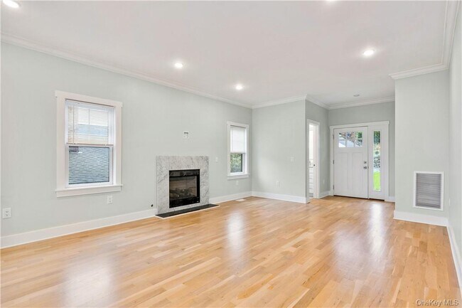 Photo - 179 Adelphi Ave