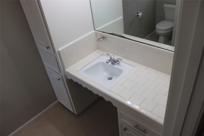 Photo - 121 Mary Ln