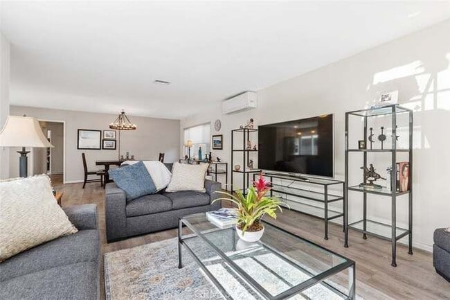 Photo - 15201 Nottingham Ln