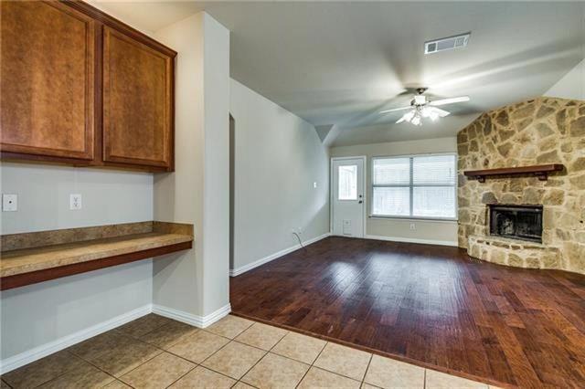 Photo - 811 Creekside Dr