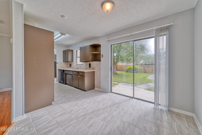 Photo - 1212 Kennerly Rd