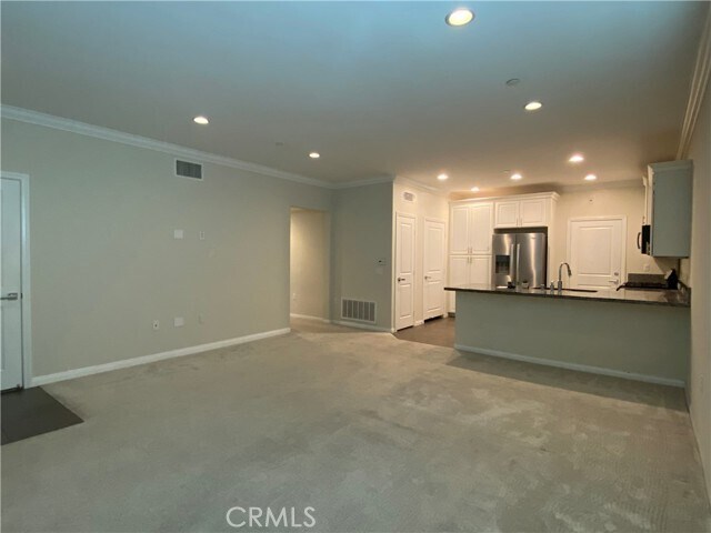 Photo - 52 Rose Arch