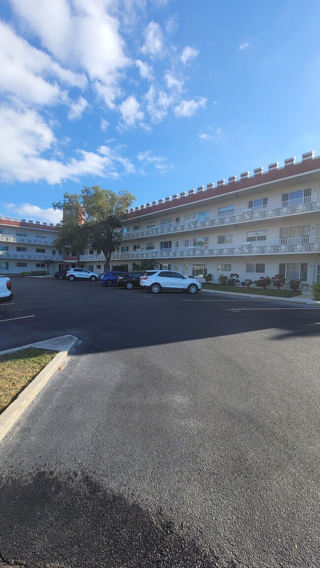 Building Photo - 2363 Israeli Dr Unit 67