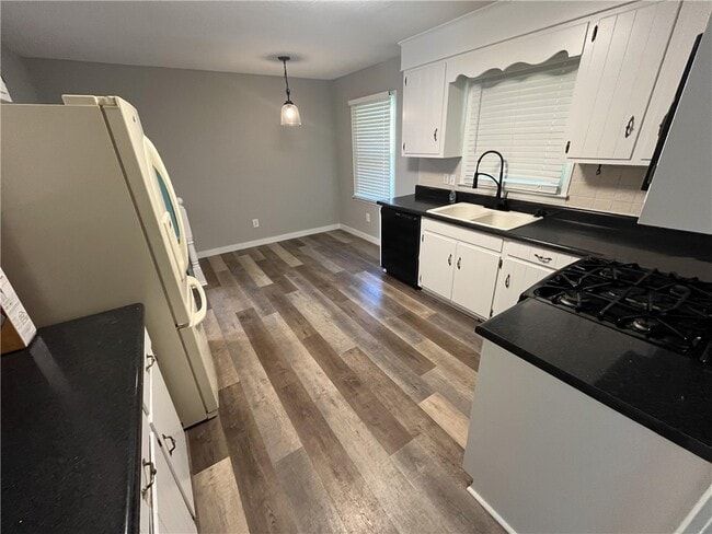 Building Photo - 100 Red Cardinal Rd Rental