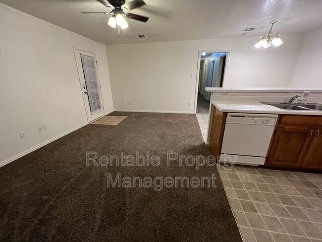 1104 Turkey Creek Ct Unit B