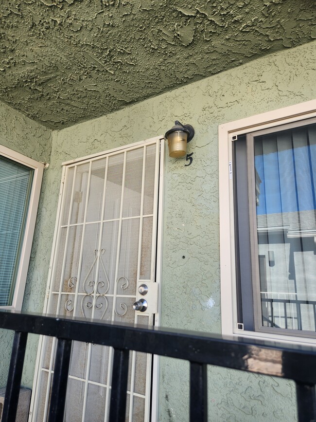 Building Photo - 2626 Highland Ave